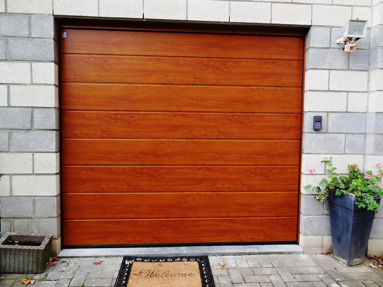 Hörmann - Klassieke garagepoort M-profilering Houtlook, uit staal