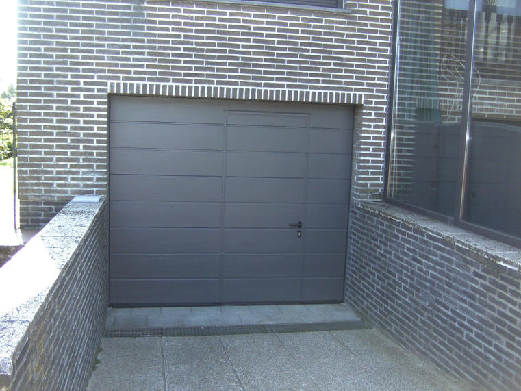Hörmann - Klassieke garagepoort M-profilering Grijs, uit staal