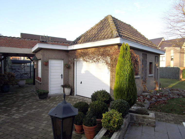 Hörmann - Klassieke garagepoort S-profilering Wit, uit staal