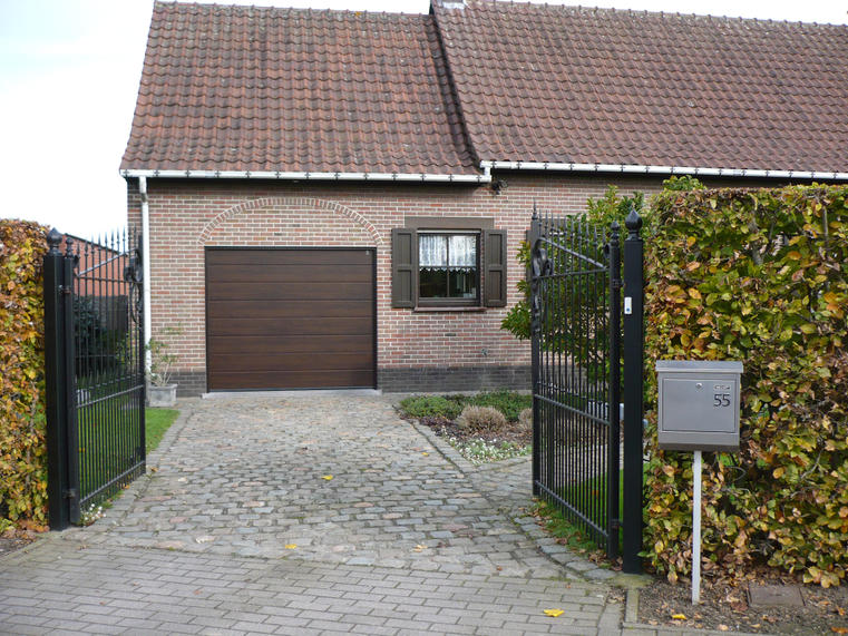 Hörmann - Klassieke garagepoort M-profilering Houtlook, uit staal