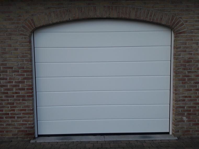 Hörmann - Klassieke garagepoort M-profilering Wit, uit staal