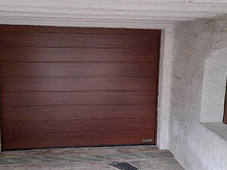 Hörmann - Klassieke garagepoort M-profilering Houtlook, uit staal