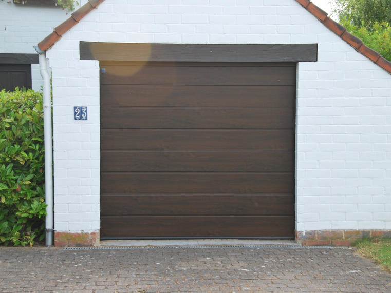 Hörmann - Klassieke garagepoort M-profilering Houtlook, uit staal