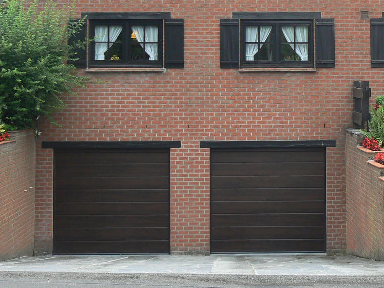Hörmann - Klassieke garagepoort M-profilering Houtlook, uit staal