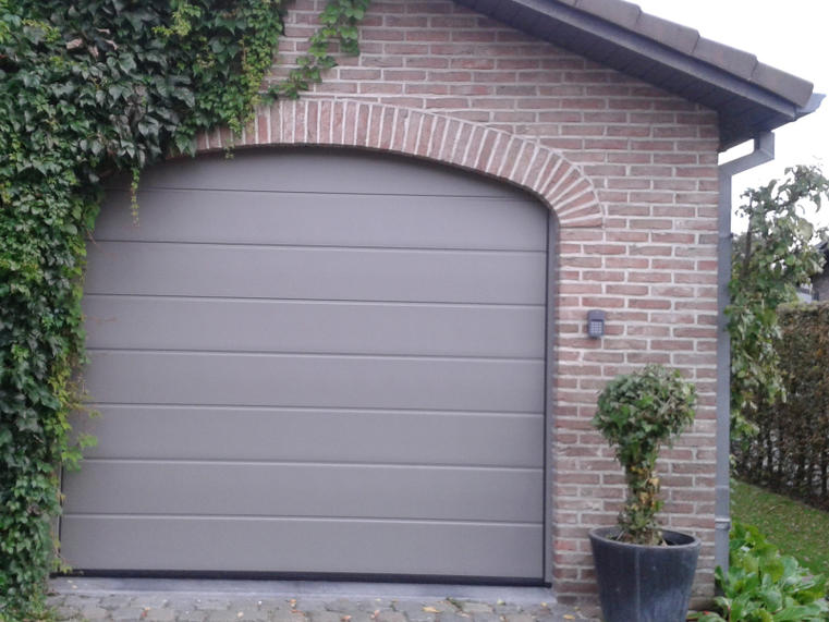Hörmann - Klassieke garagepoort M-profilering Grijs, uit staal