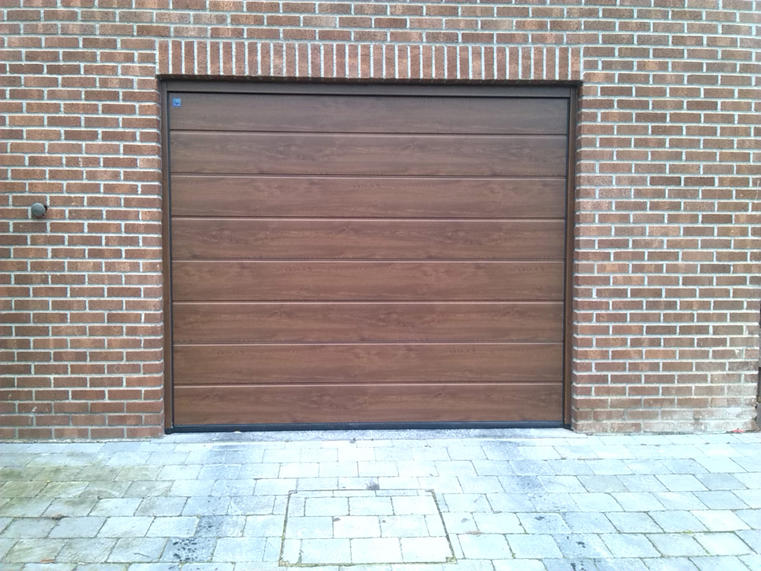 Hörmann - Klassieke garagepoort M-profilering Houtlook, uit staal
