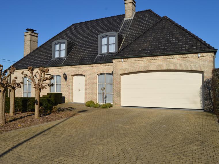 Hörmann - Klassieke garagepoort M-profilering Beige, uit staal