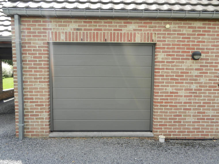 Hörmann - Klassieke garagepoort M-profilering Grijs, uit staal