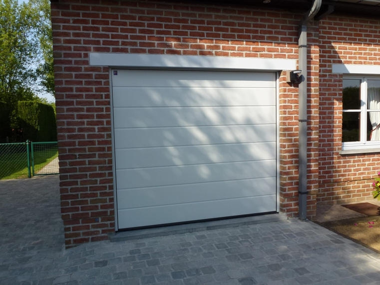 Hörmann - Klassieke garagepoort M-profilering Wit, uit staal
