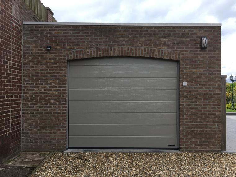 Hörmann - Klassieke garagepoort M-profilering Grijs, uit staal