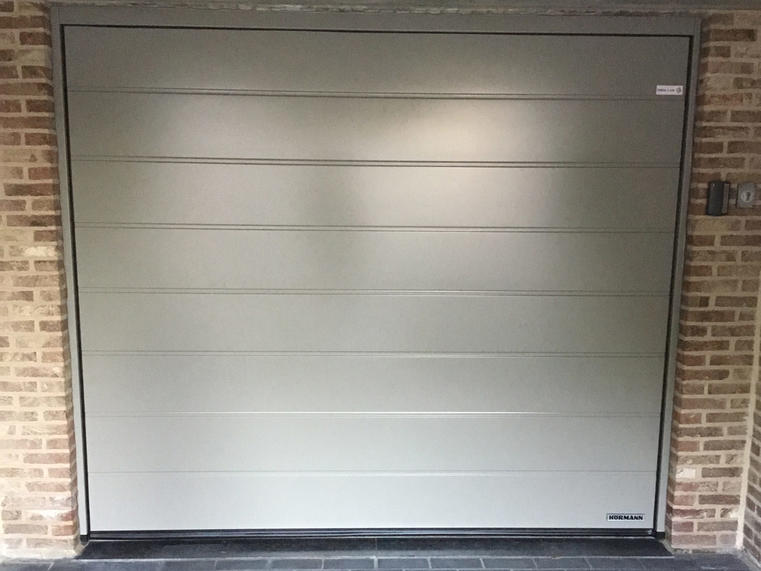 Hörmann - Klassieke garagepoort M-profilering Grijs, uit staal