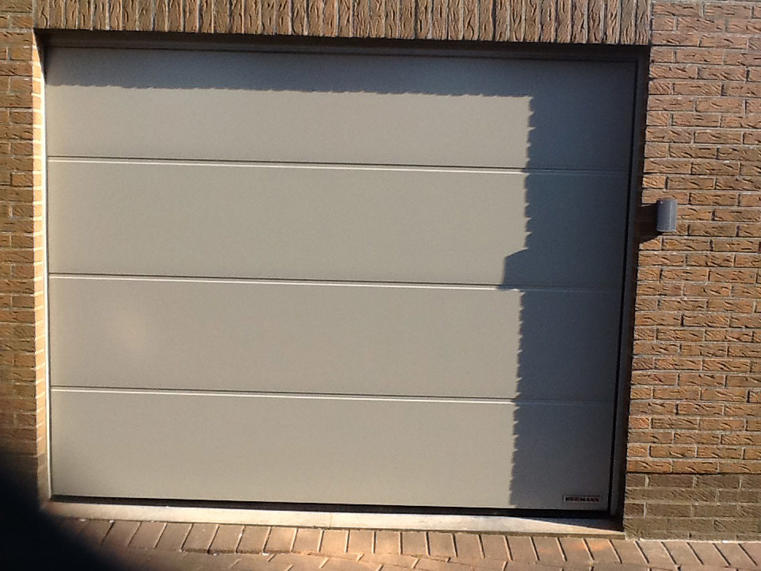 Hörmann - Klassieke garagepoort L-profilering Grijs, uit staal